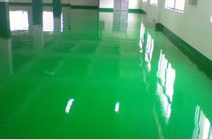 水性環(huán)氧地坪有哪些特點(diǎn)？如何正確使用水性漆？
