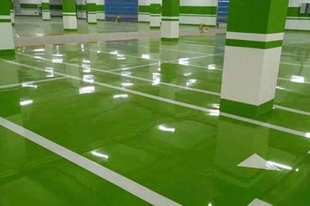 環氧地坪施工時碰上地面潮濕要怎么處理？